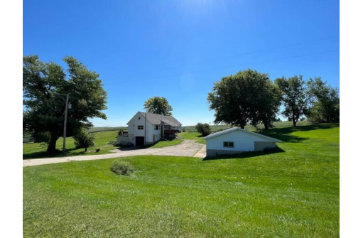 W3835 Exeter Crossing Rd, Belleville, WI 53508