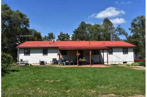 4230 S River Rd, Janesville, WI 53546