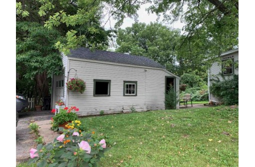 W9260 Oakland Pass, Cambridge, WI 53523-9711