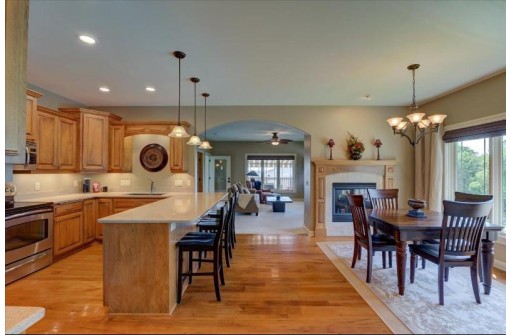 1422 Palm Grass Pass, Waunakee, WI 53597