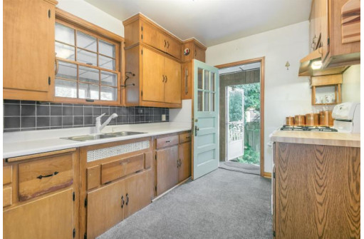 114 W Lakeside St, Madison, WI 53715