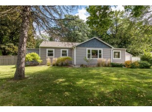 1115 Tomahawk Tr Madison, WI 53705