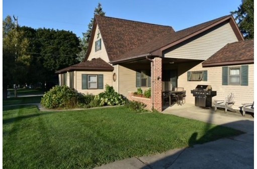 204 Rogers St, Milton, WI 53563