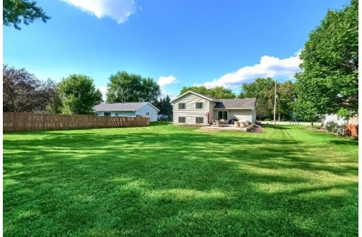 5315 Siggelkow Rd, McFarland, WI 53558