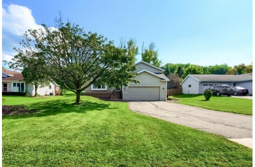 5315 Siggelkow Rd, McFarland, WI 53558