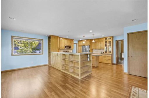 4306 Somerset Ln, Madison, WI 53711