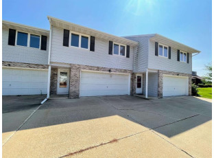 215 Broadway Dr Sun Prairie, WI 53590