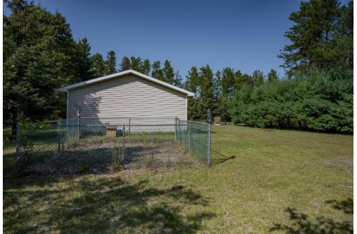 W5677 Buckhorn Dr, New Lisbon, WI 53950