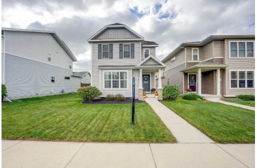 1406 Thoreau Dr, Sun Prairie, WI 53590