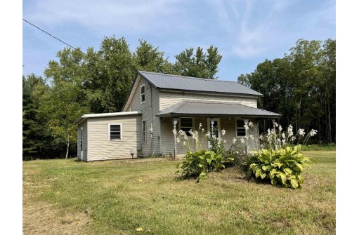 W6938 Phillips Rd, Pardeeville, WI 53954