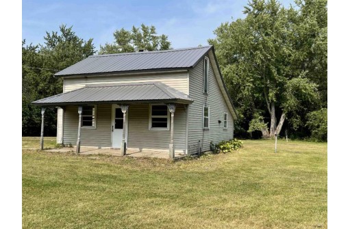 W6938 Phillips Rd, Pardeeville, WI 53954