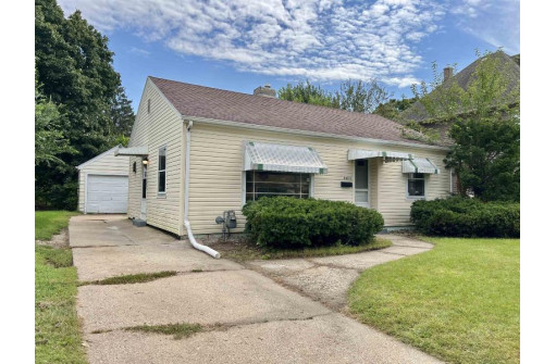 1023 Mckinley Ave, Beloit, WI 53511-5027