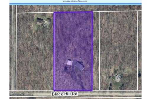 7238 Black Hill Rd, Lodi, WI 53555