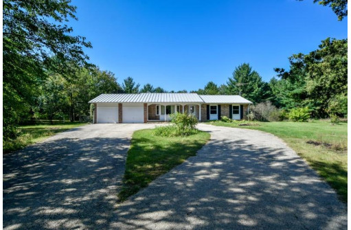 S3357 Gillem Rd, Baraboo, WI 53913