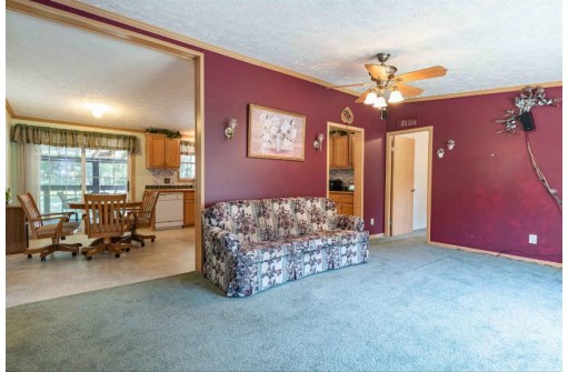 1380 Freedom Ct, Wisconsin Dells, WI 53965