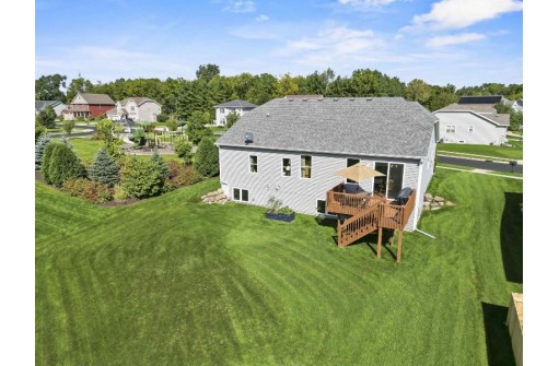 655 Sanibel Ln, Sun Prairie, WI 53590