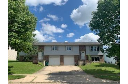 816 N Clover Ln, Cottage Grove, WI 53527