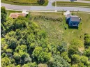 5830 Woodland Dr, Waunakee, WI 53597