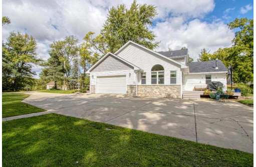 5964 N Kennedy Rd, Milton, WI 53563