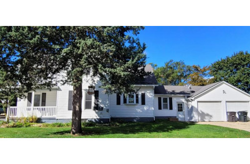 402 W Brodhead St, Orfordville, WI 53576