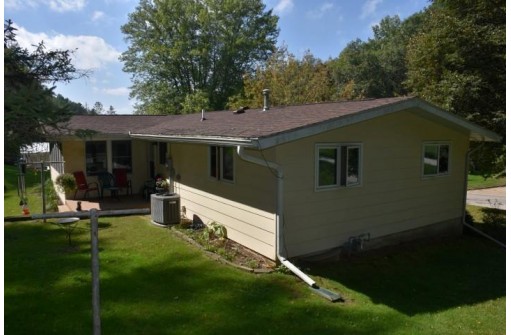 1095 Valley View Dr, Richland Center, WI 53581