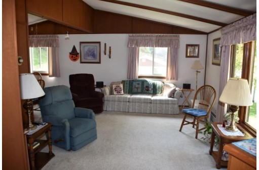 1095 Valley View Dr, Richland Center, WI 53581