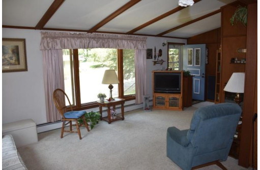 1095 Valley View Dr, Richland Center, WI 53581