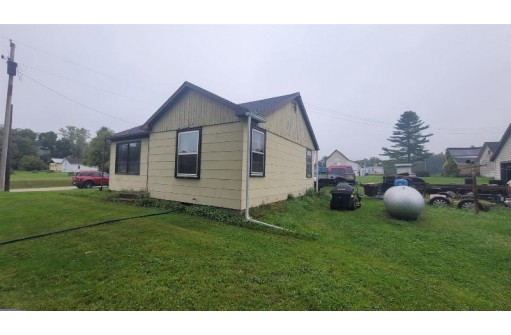 17303 Bridge St, Richland Center, WI 53581