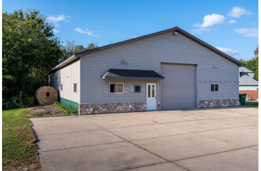 1976 Nora Rd, Cottage Grove, WI 53527