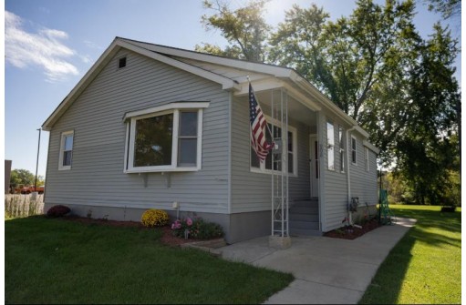 908 Prairie St, Mauston, WI 53948