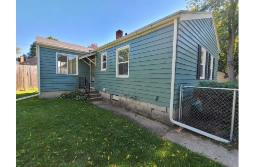 1019 Sherman Ave, Janesville, WI 53545