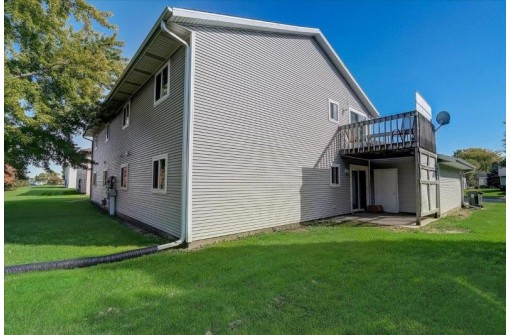 1726 Delaware Dr, Sun Prairie, WI 53590