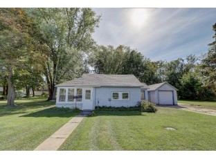 317 W Broadway St Stoughton, WI 53589-2526