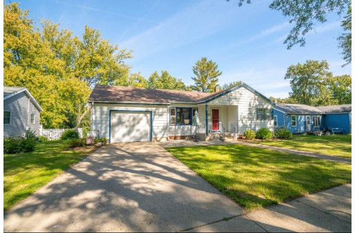 102 E Taft St, Stoughton, WI 53589