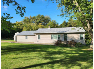 W6304 Patchin Rd Pardeeville, WI 53954