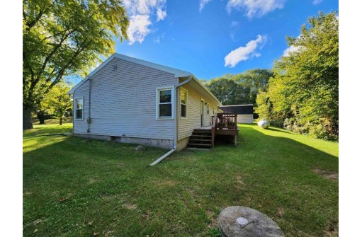 W6304 Patchin Rd, Pardeeville, WI 53954