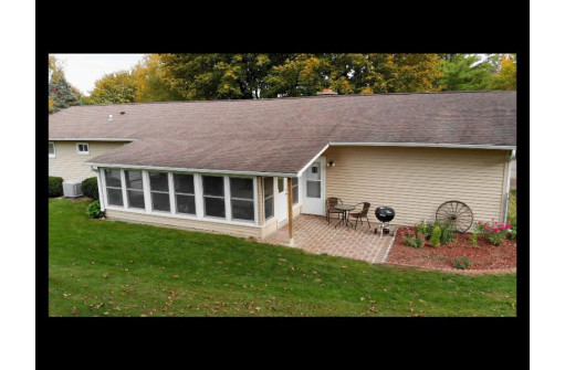 1086 Tinkham Tr, Baraboo, WI 53913