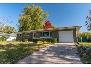 2009 Portage Rd Madison, WI 53704-3503