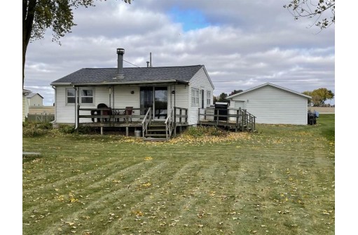 W9543 Stone Ledge Rd, Beaver Dam, WI 53916