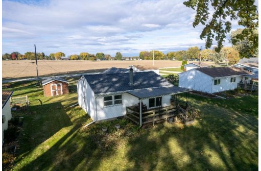 W9543 Stone Ledge Rd, Beaver Dam, WI 53916