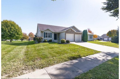 629 Traveler Ln, Madison, WI 53718