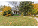 203 10th St, Baraboo, WI 53913