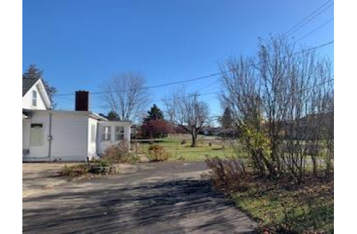 804 E Holum St, DeForest, WI 53532