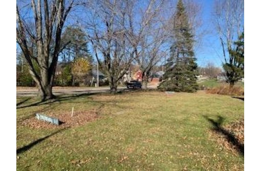 804 E Holum St, DeForest, WI 53532