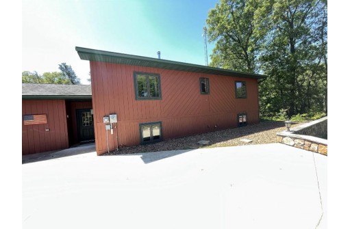 N5839 Woodland Hills Rd, New Lisbon, WI 53950