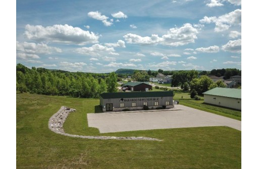 714 Matts Ferry Rd, Baraboo, WI 53913