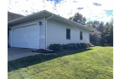 1509 Wheelihan Ave, Necedah, WI 54646