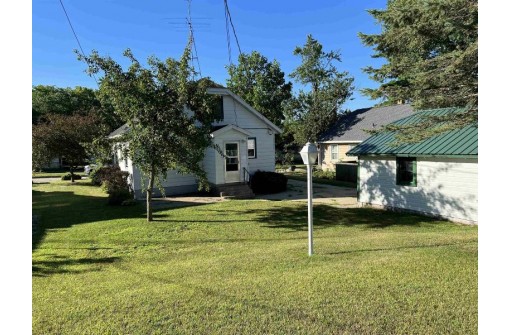 419 Carroll St, Portage, WI 53901