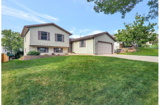 6246 Sandsnes Ln, Madison, WI 53719