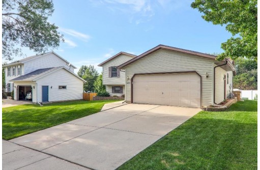 6246 Sandsnes Ln, Madison, WI 53719